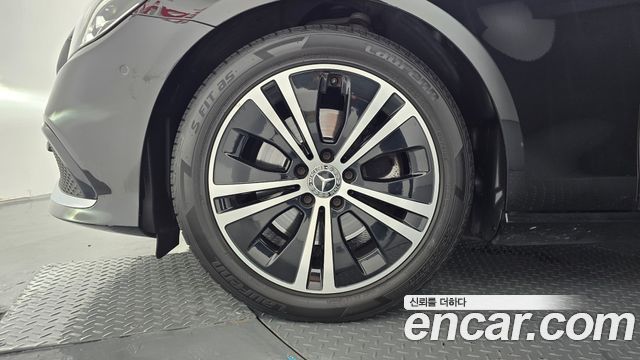 Mercedes-Benz E-Class 2021 — photo 5
