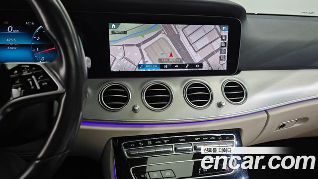Mercedes-Benz E-Class 2021 — photo 18