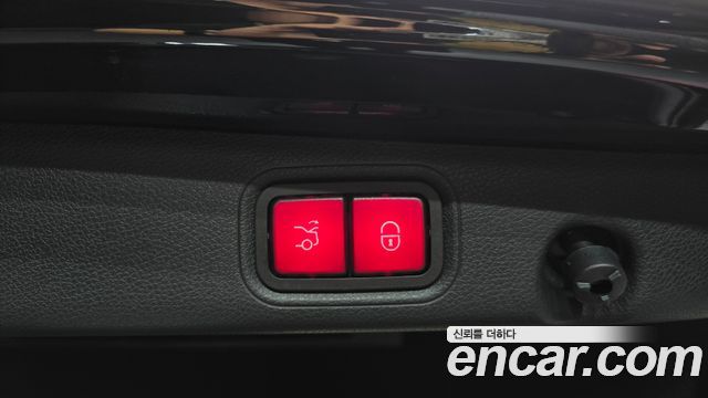 Mercedes-Benz E-Class 2021 — photo 22