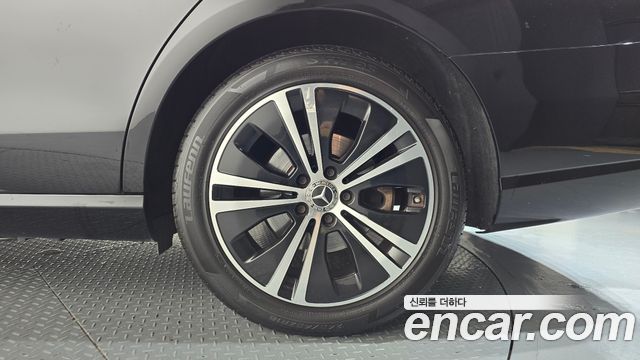 Mercedes-Benz E-Class 2021 — photo 7