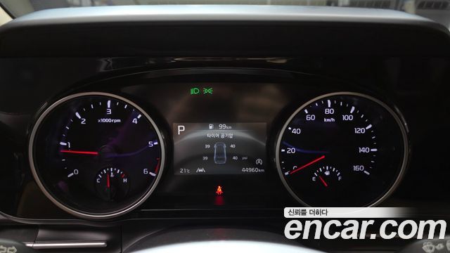 Kia Canival 2021 — photo 8