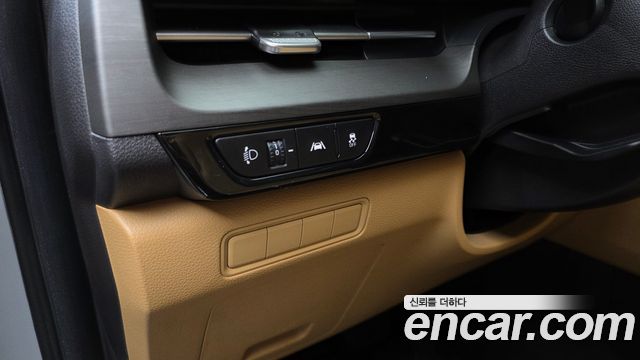 Kia Canival 2021 — photo 19