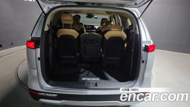 Kia Canival 2021 — photo 20