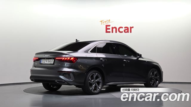 Audi A3 2023 — photo 2