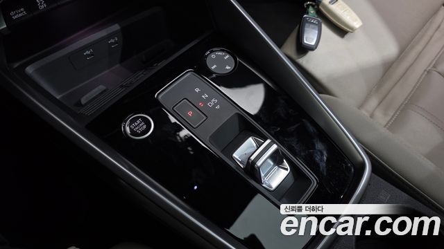 Audi A3 2023 — photo 12