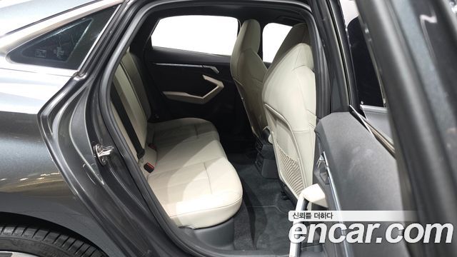 Audi A3 2023 — photo 18