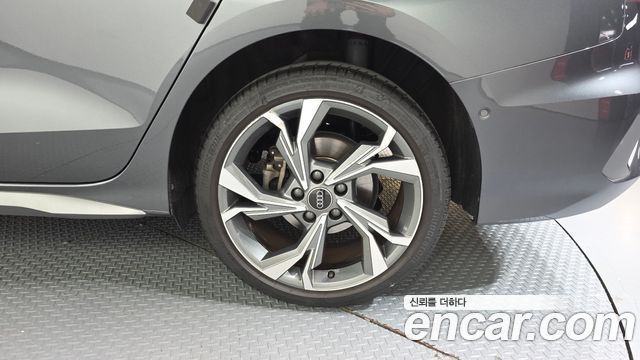 Audi A3 2023 — photo 7