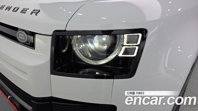 Land Rover Defender 2025 — photo 26