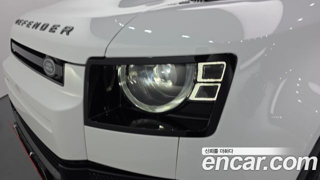 Land Rover Defender 2025 — photo 8