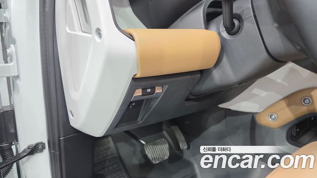 Land Rover Defender 2025 — photo 28