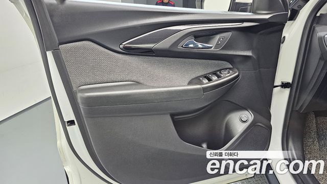 Chevrolet Korea Trailblazer 2021 — photo 14