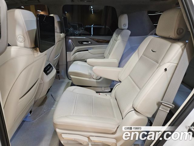 Cadillac Escalade 2023 — photo 10
