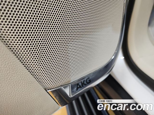 Cadillac Escalade 2023 — photo 19