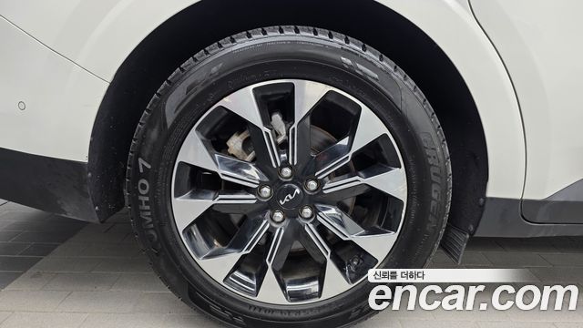 Kia Canival 2023 — photo 5