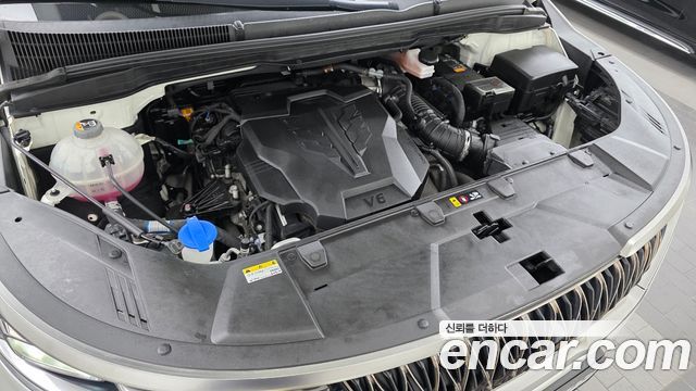 Kia Canival 2023 — photo 6