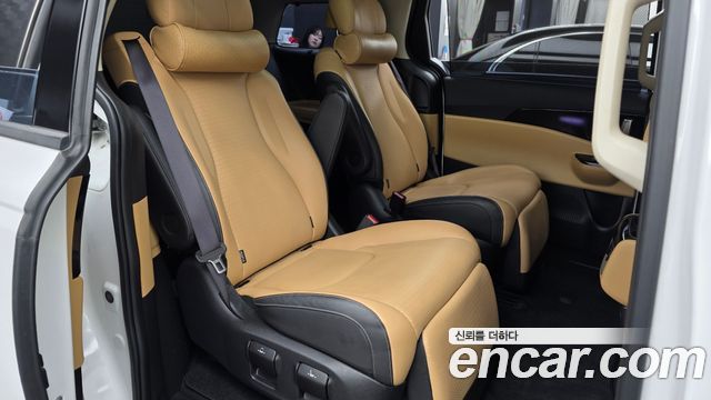 Kia Canival 2023 — photo 12