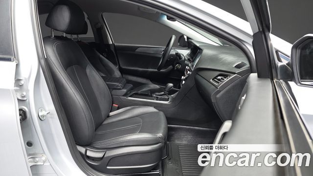 Hyundai Sonata 2018 — photo 11