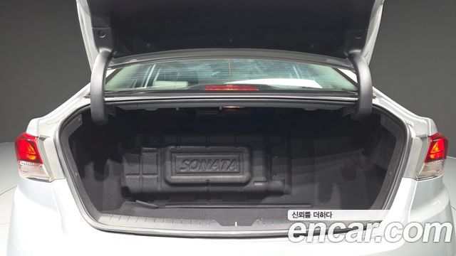 Hyundai Sonata 2018 — photo 20