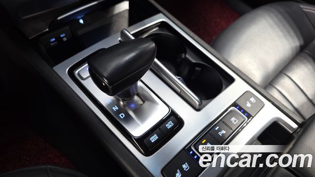Genesis G80 2018 — photo 9