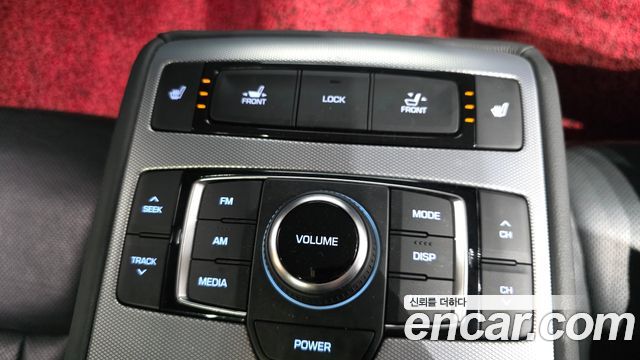 Genesis G80 2018 — photo 19