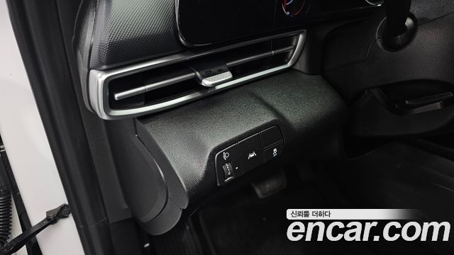 Hyundai AVANTE 2022 — photo 24