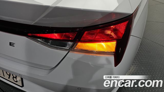 Hyundai AVANTE 2022 — photo 9
