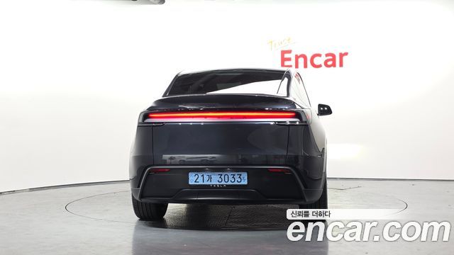 Tesla Model Y 2025 — photo 4