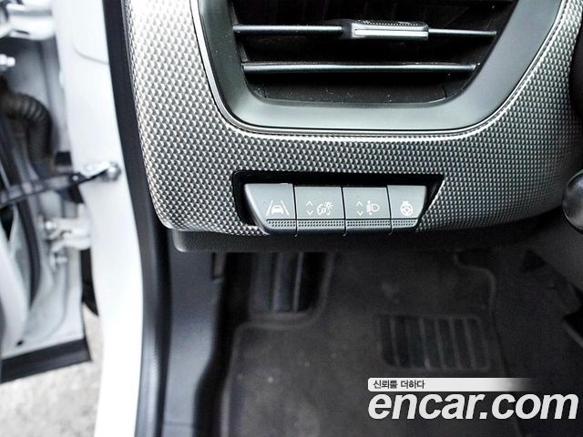 Renault Korea XM3 2023 — photo 18