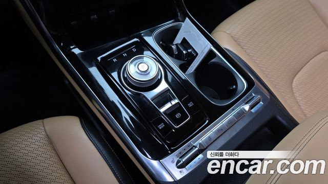 Kia Canival 2023 — photo 12