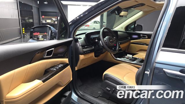 Kia Canival 2023 — photo 13