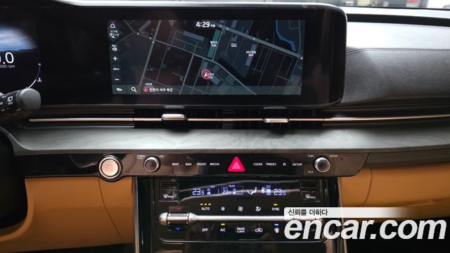 Kia Canival 2023 — photo 20
