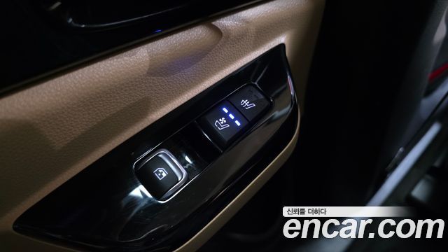 Kia Canival 2023 — photo 25