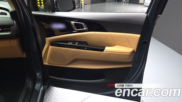 Kia Canival 2023 — photo 14