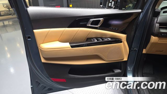 Kia Canival 2023 — photo 15
