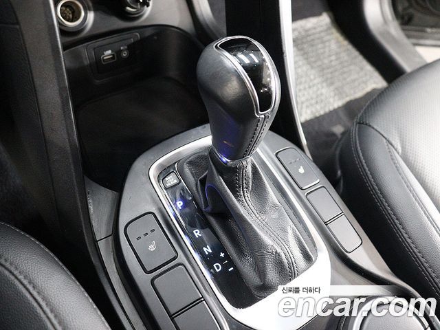 Hyundai Santafe 2016 — photo 9