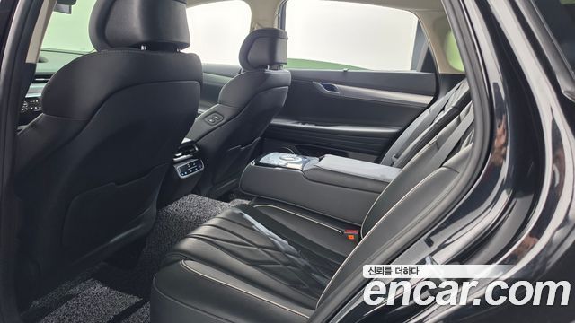 Genesis G80 2022 — photo 17