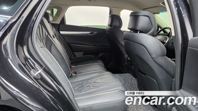 Genesis G80 2022 — photo 18