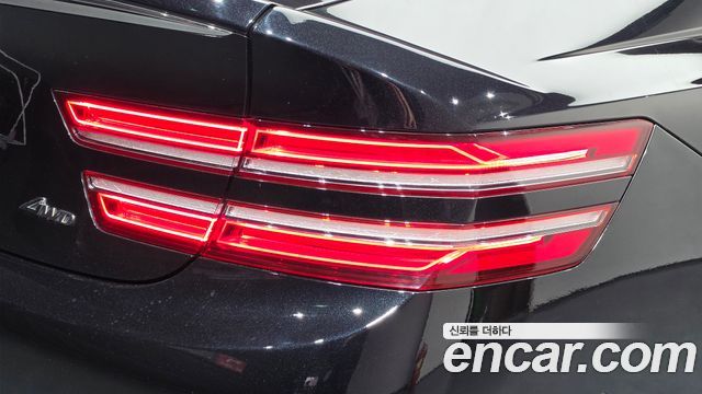 Genesis G80 2022 — photo 9