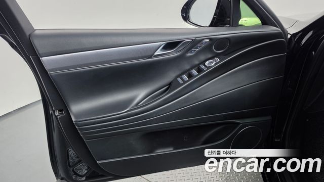 Genesis G80 2022 — photo 14