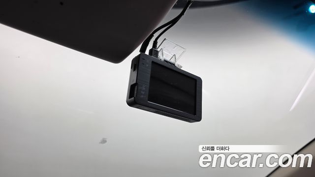 Genesis G80 2022 — photo 27