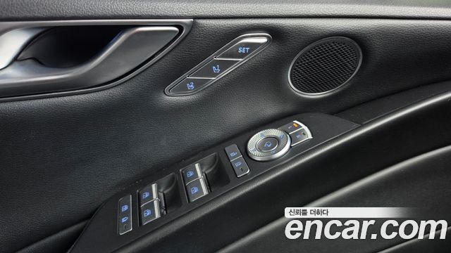 Genesis G80 2022 — photo 34