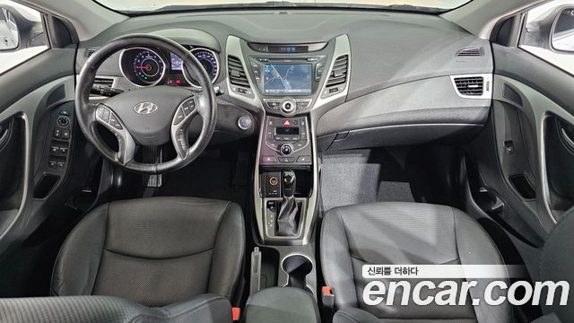 Hyundai AVANTE 2015 — photo 7