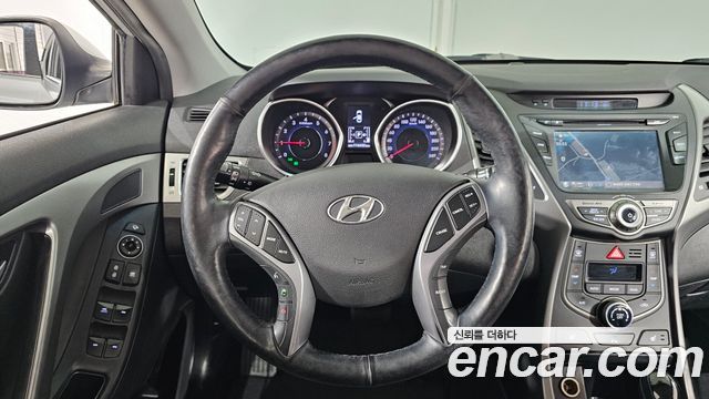 Hyundai AVANTE 2015 — photo 13