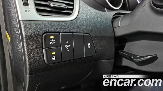 Hyundai AVANTE 2015 — photo 15