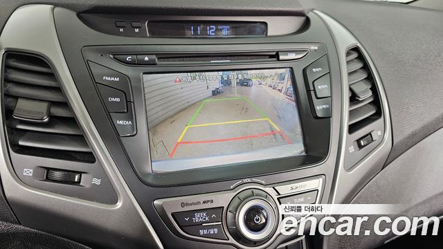 Hyundai AVANTE 2015 — photo 17