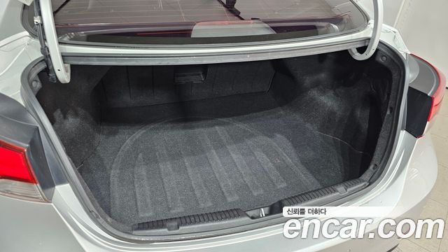 Hyundai AVANTE 2015 — photo 20
