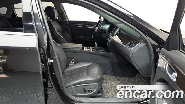 Genesis G80 2019 — photo 11