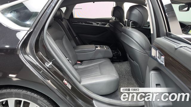 Genesis G80 2019 — photo 12