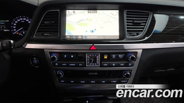 Genesis G80 2019 — photo 13