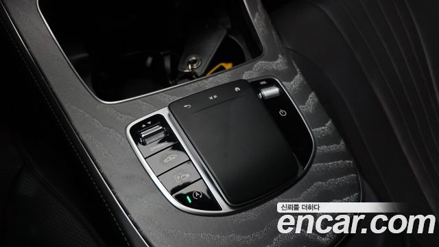 Mercedes-Benz CLS-Class 2021 — photo 26